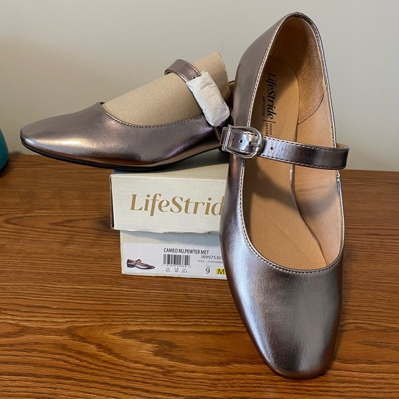 Life Stride Shoes - Life Stride Metallic Pewter Mary Jane Flats